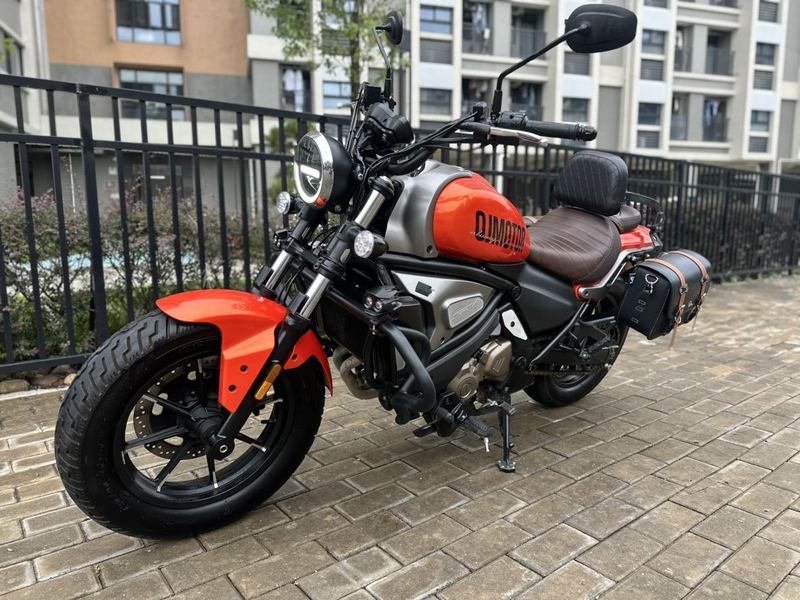 QJMOTOR 闪500S