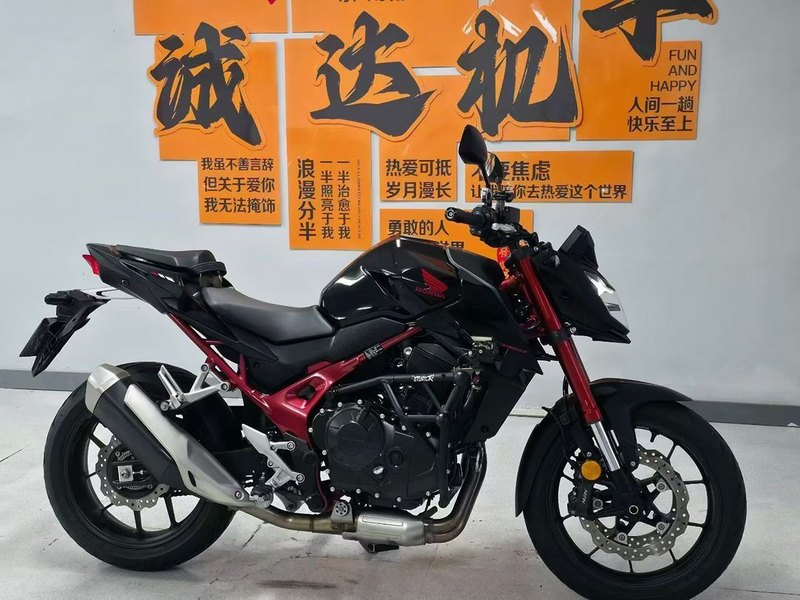 本田DREAMWING CB750