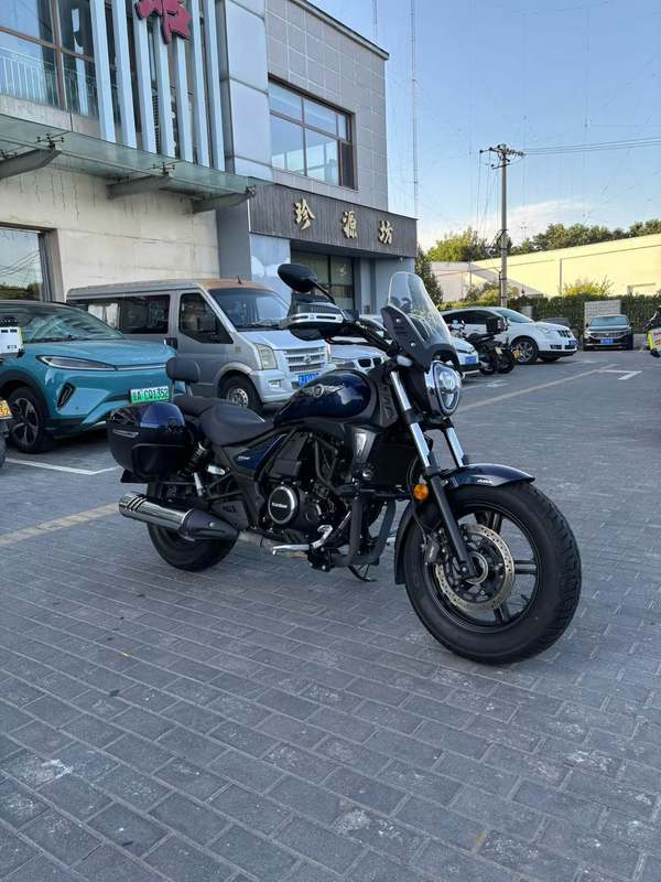 豪爵 TR300