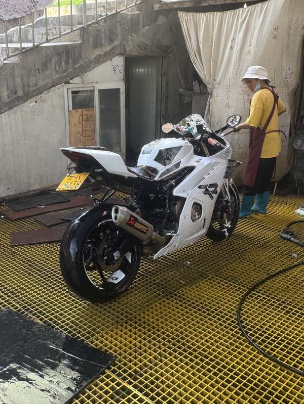 张雪机车 500RR