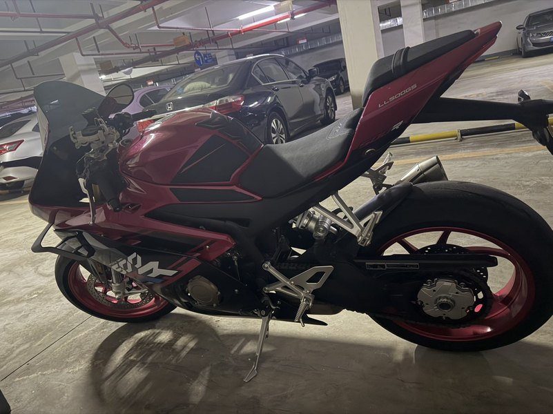 张雪机车 500RR