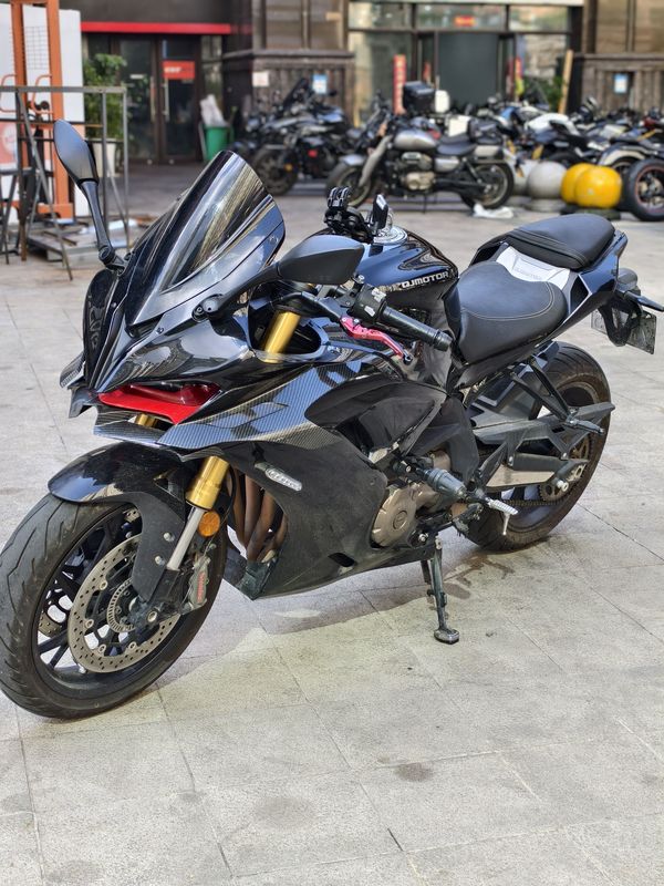 QJMOTOR 赛600