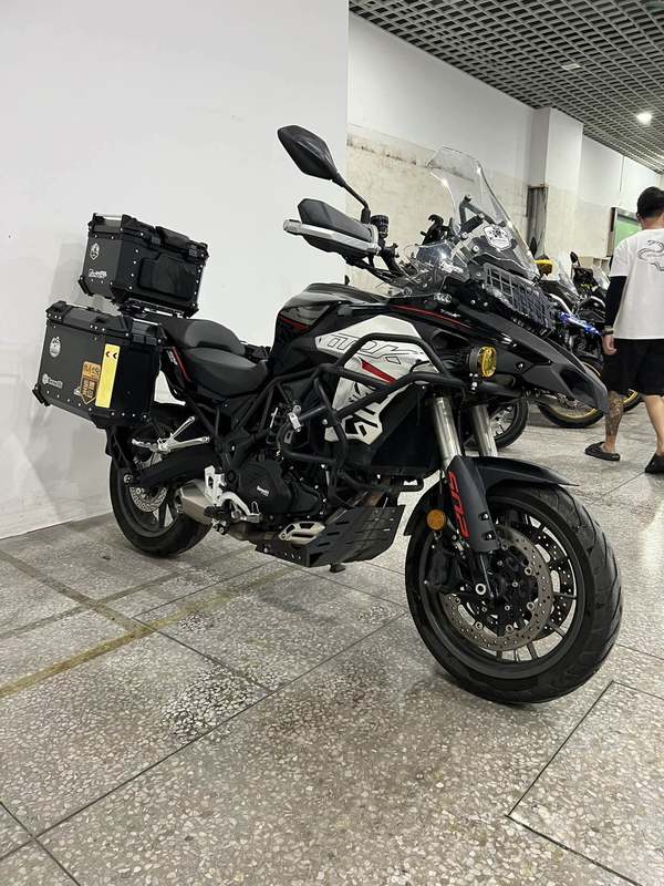 贝纳利 金鹏 TRK502