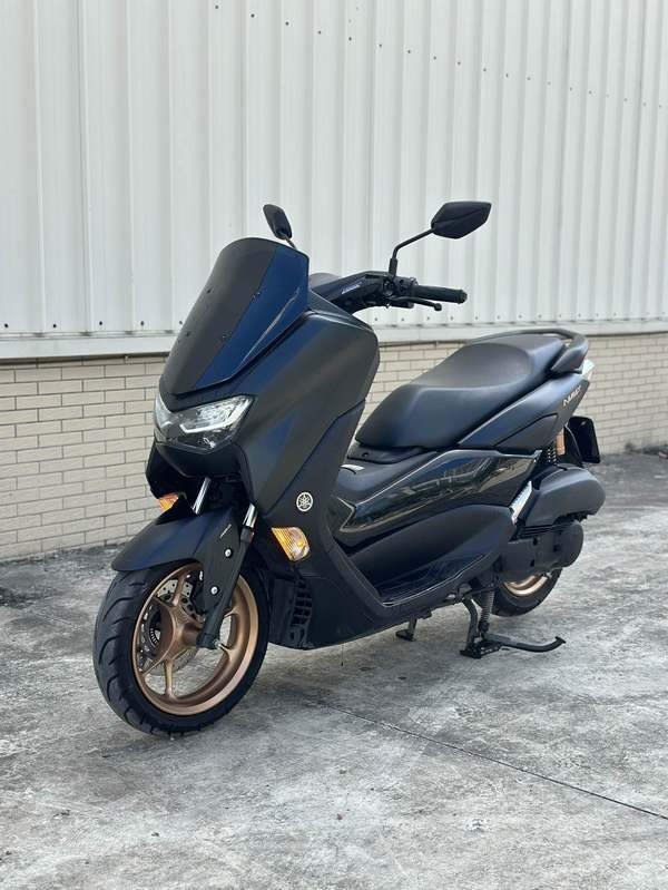 雅马哈 NMAX