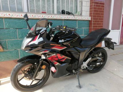 济南铃木 极客飒 Gixxer 155