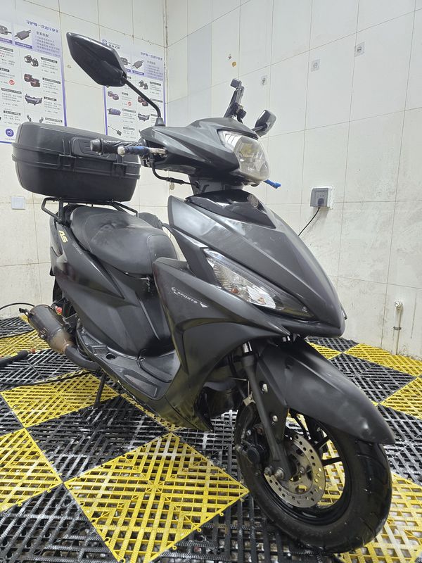 建设雅马哈 福禧125