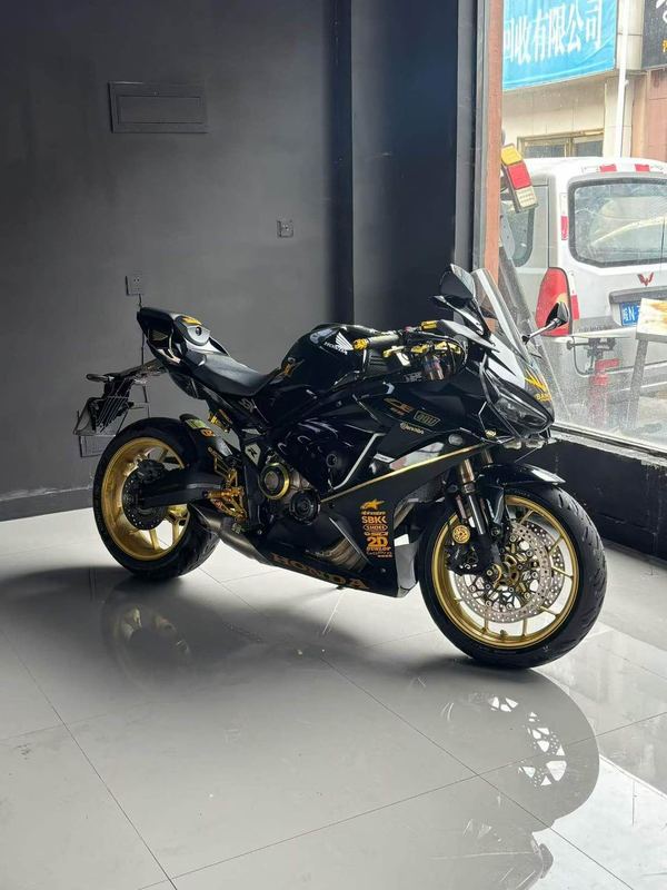 本田DREAMWING CBR650R