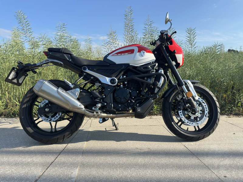 无极 300AC