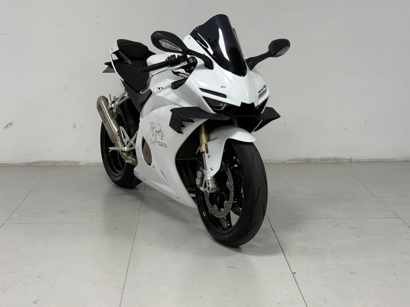张雪机车 500RR