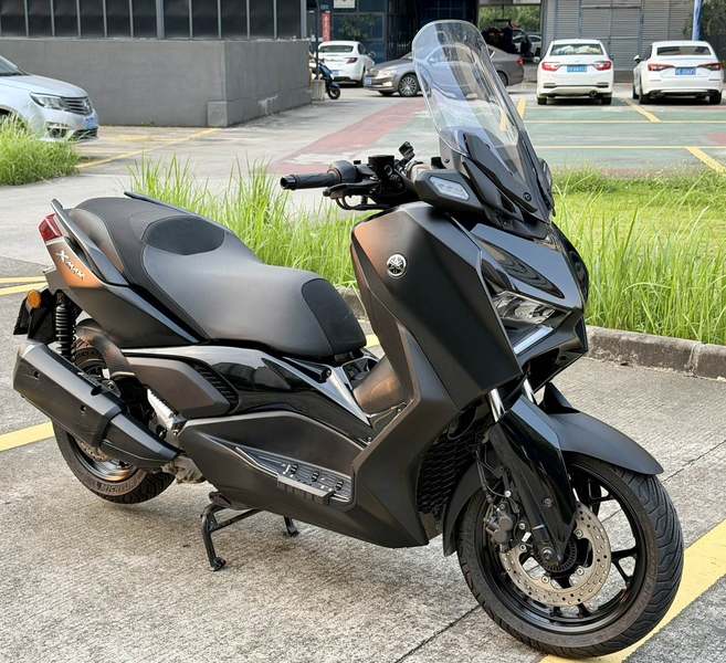 雅马哈 XMAX