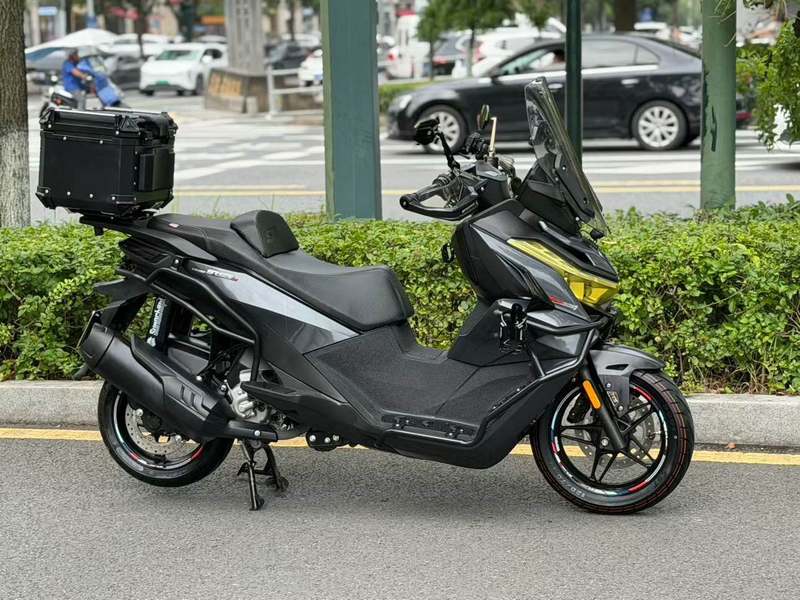 无极 SR250GT