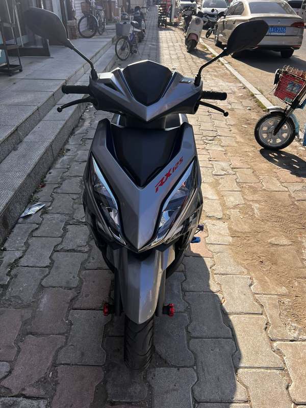 新大洲本田 裂行 RX125Fi