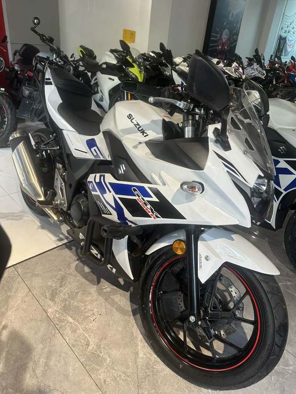 豪爵铃木 GSX250R