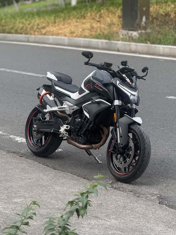 春风 800NK