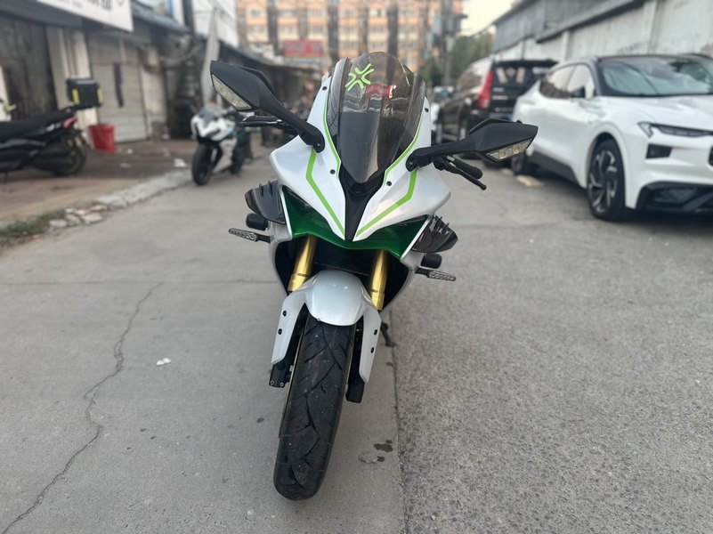 QJMOTOR 赛600
