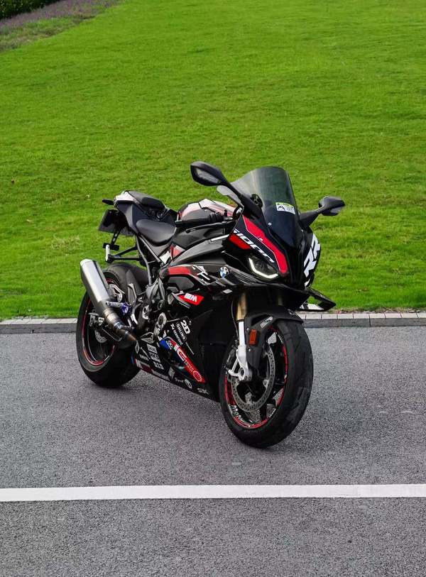 宝马 S 1000 RR