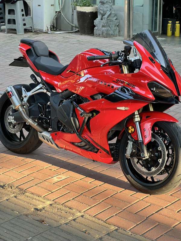 QJMOTOR 赛600