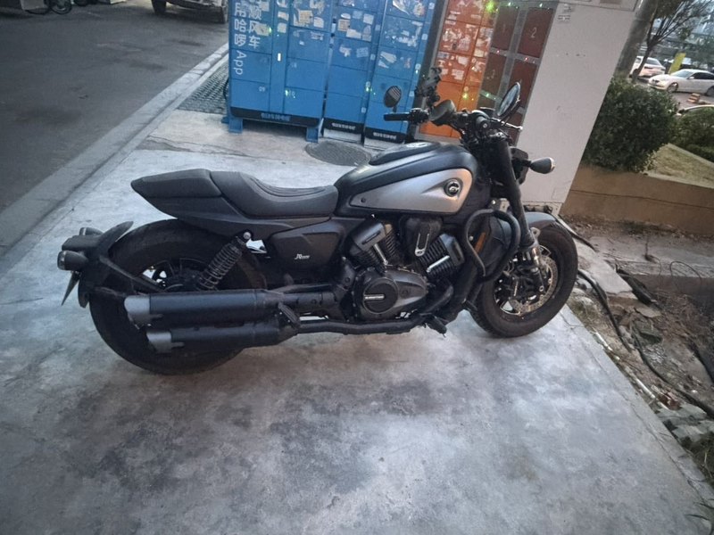 QJMOTOR 闪600
