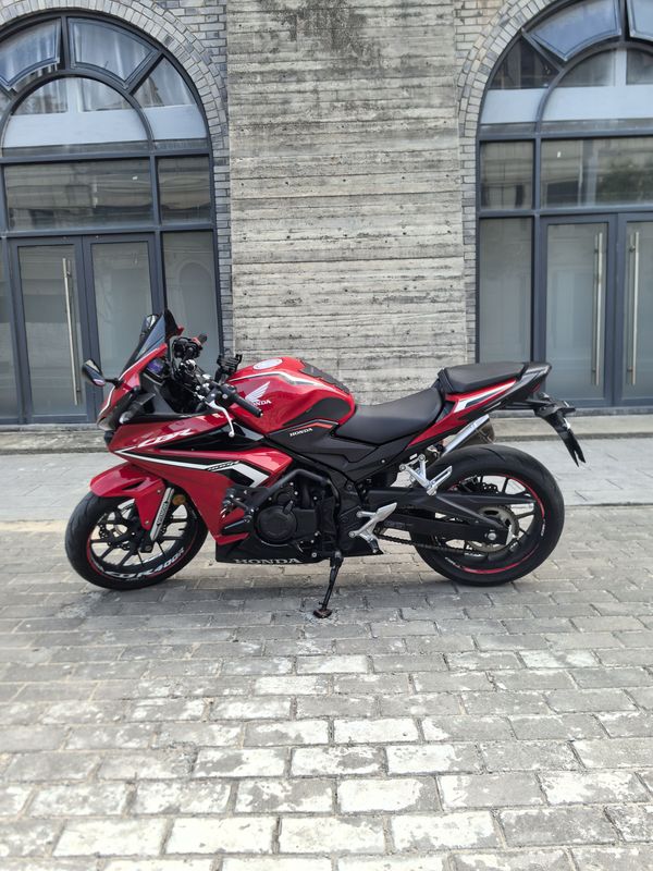 本田WING CBR400R