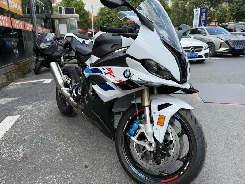宝马 S 1000 RR