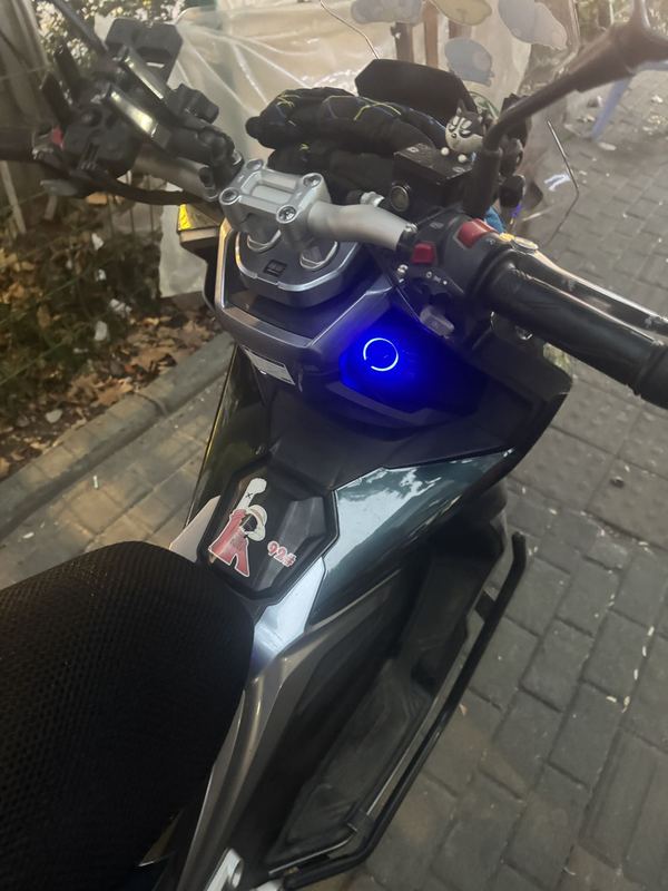 布雷斯通 极宙 ADV150