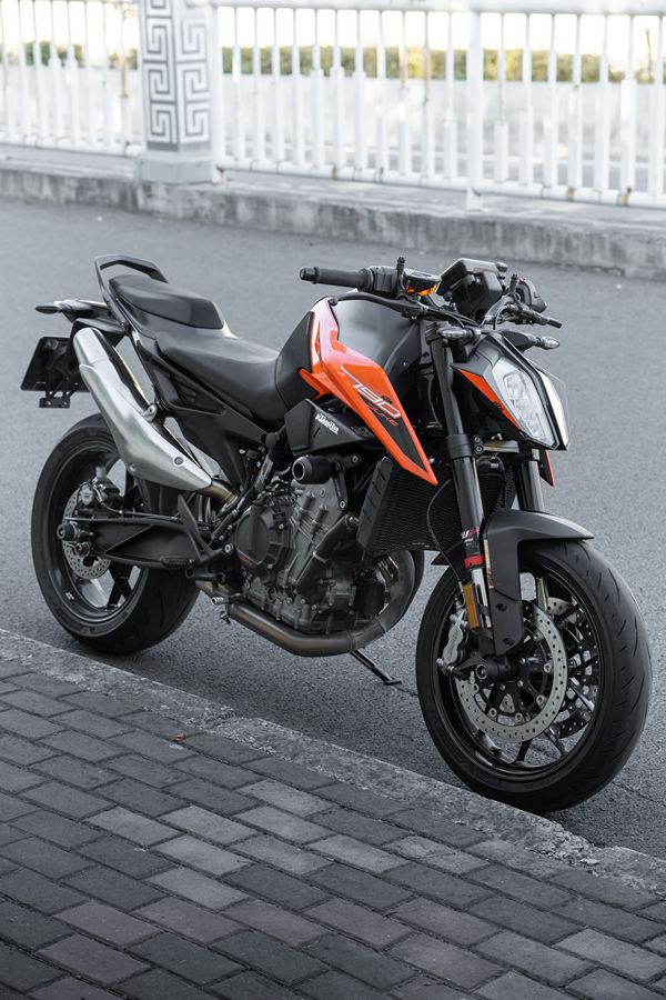 KTMR2R 790 Duke