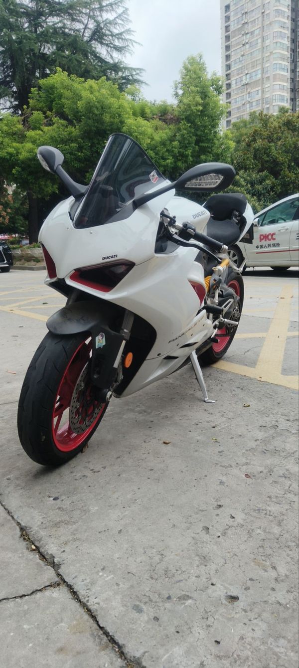 杜卡迪 Panigale V2