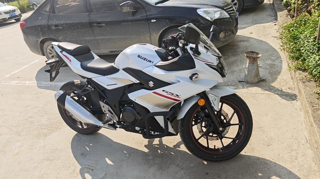豪爵铃木 GSX250R