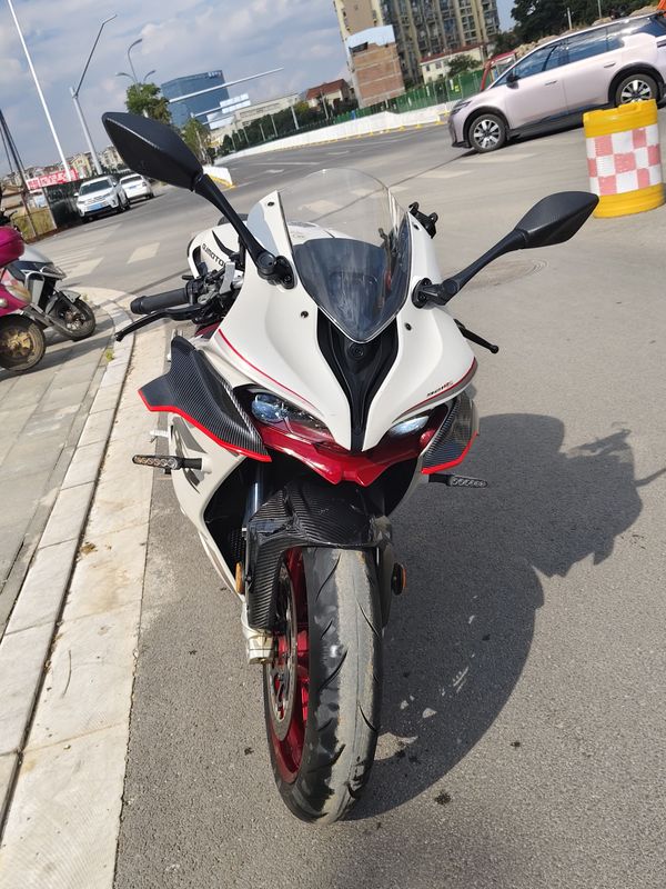 QJMOTOR QJ900GS-8D