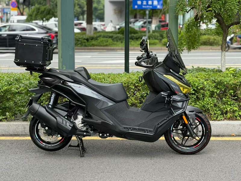 无极 SR250GT