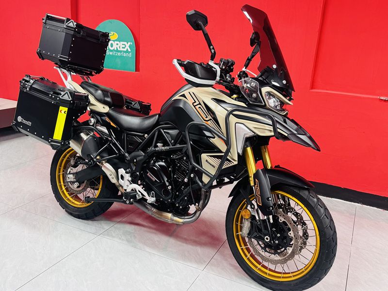 贝纳利 TRK702