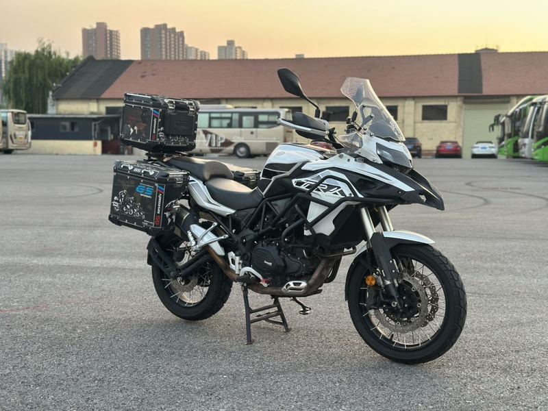 贝纳利 金鹏 TRK502