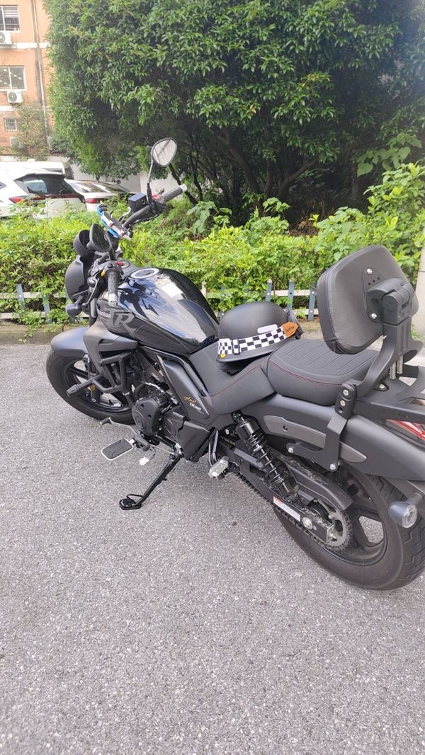 豪爵 TR300