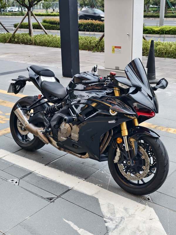 QJMOTOR 赛600
