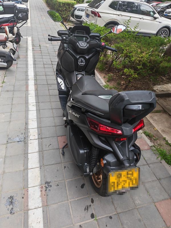 雅马哈 XMAX