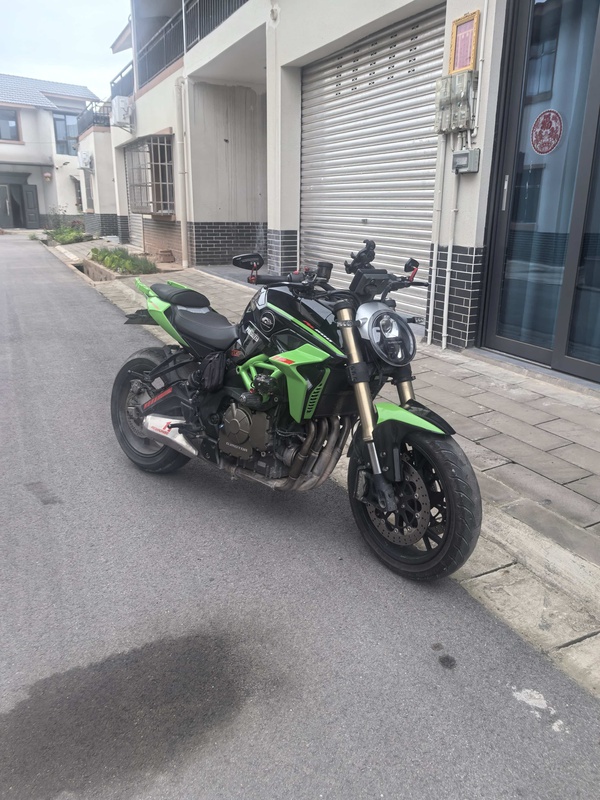 QJMOTOR 追600