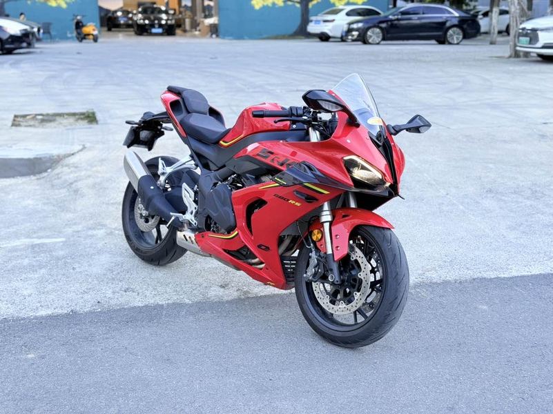 QJMOTOR 赛600