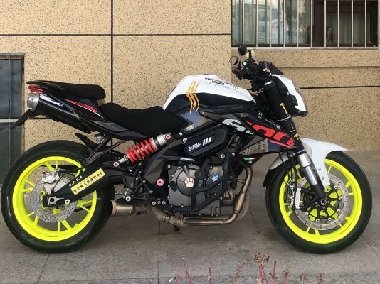贝纳利 TNT600i