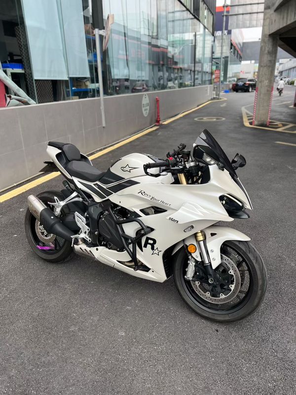QJMOTOR 赛600