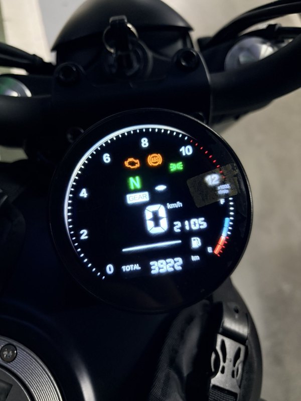 QJMOTOR 闪300S