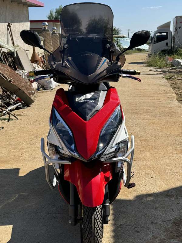 新大洲本田 裂行 RX125Fi