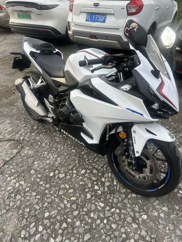 本田WING CBR400R