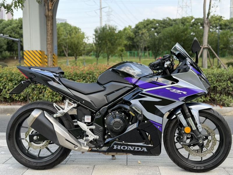 本田WING CBR400R
