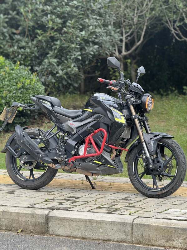 贝纳利 小迅龙 BN150S