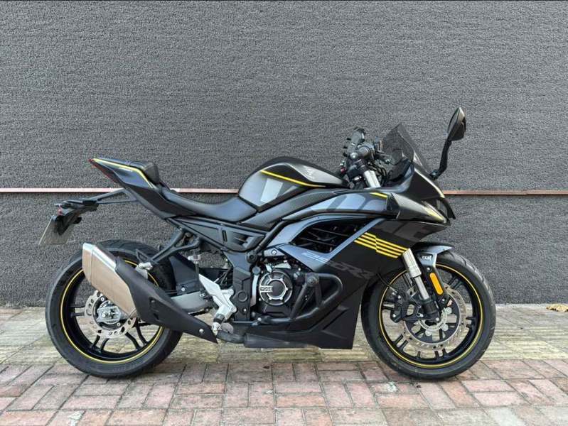 无极 250RR
