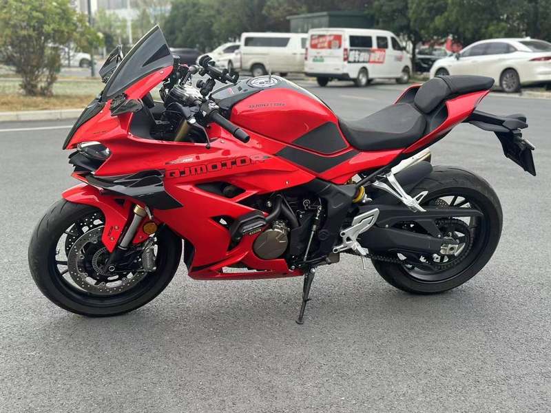 QJMOTOR 赛600
