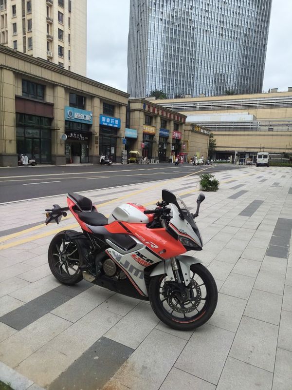 QJMOTOR 赛250