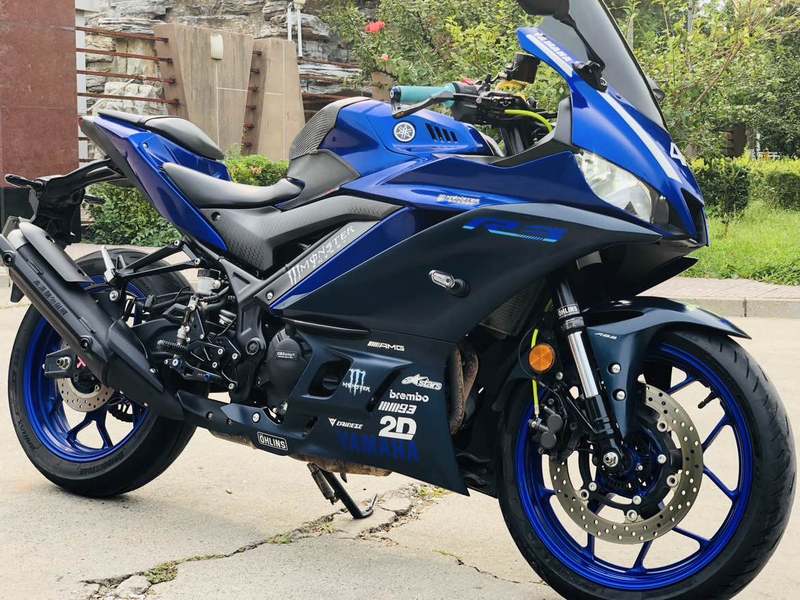 雅马哈 YZF-R3
