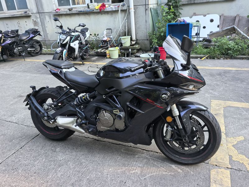 QJMOTOR 赛600