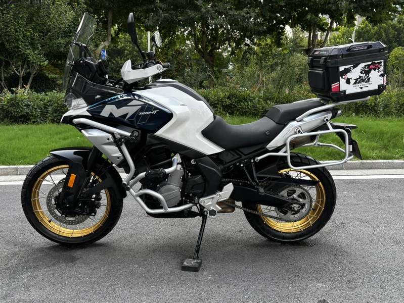 春风 700MT